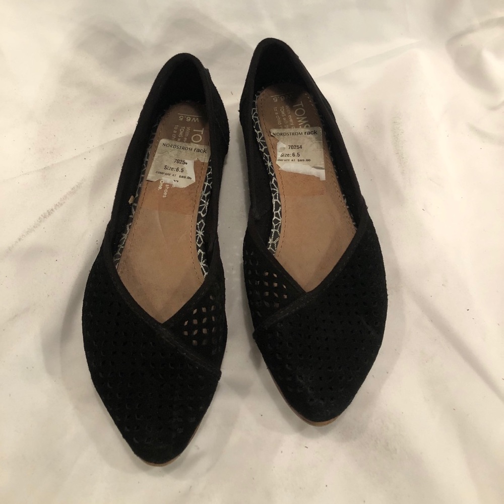 Black Tom’s Pointed Toe Flats